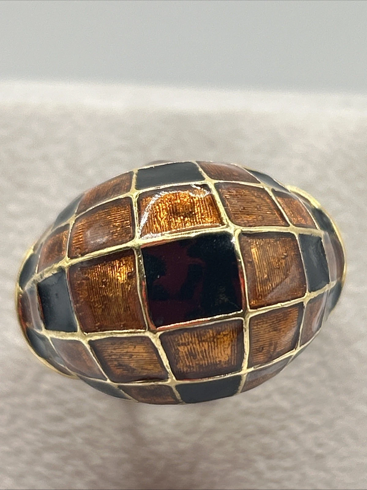 Bague vintage fantaisie Doré Noir Et Orange . Taille 54