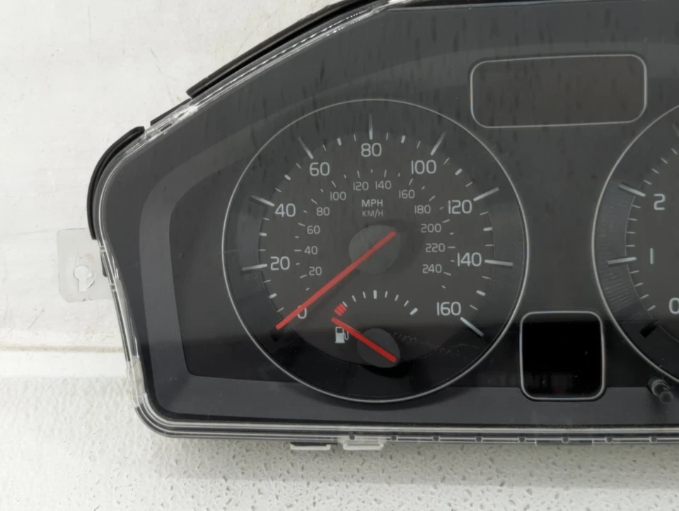 Cuadro de instrumentos velocímetro Chevrolet V30 36002436|31254772 VJA8I Foto 3 de 4