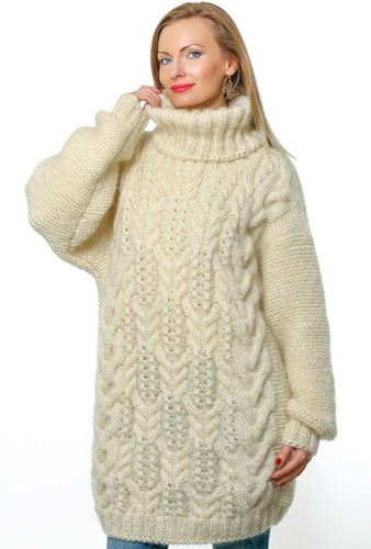 Thick white mohair sweater turtleneck 