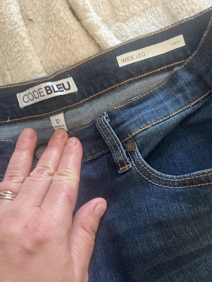 Code Blue  Wide Leg woman jeans size 12.      A5 - Image 2 of 4