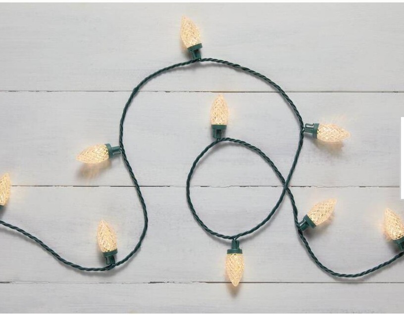 New Home Accents Holiday 65ft 100 Lite String Warm White C9 LED