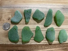 Sea glass - 10 Large Top Drilled Pieces Of Emerald Green Sea Glass
