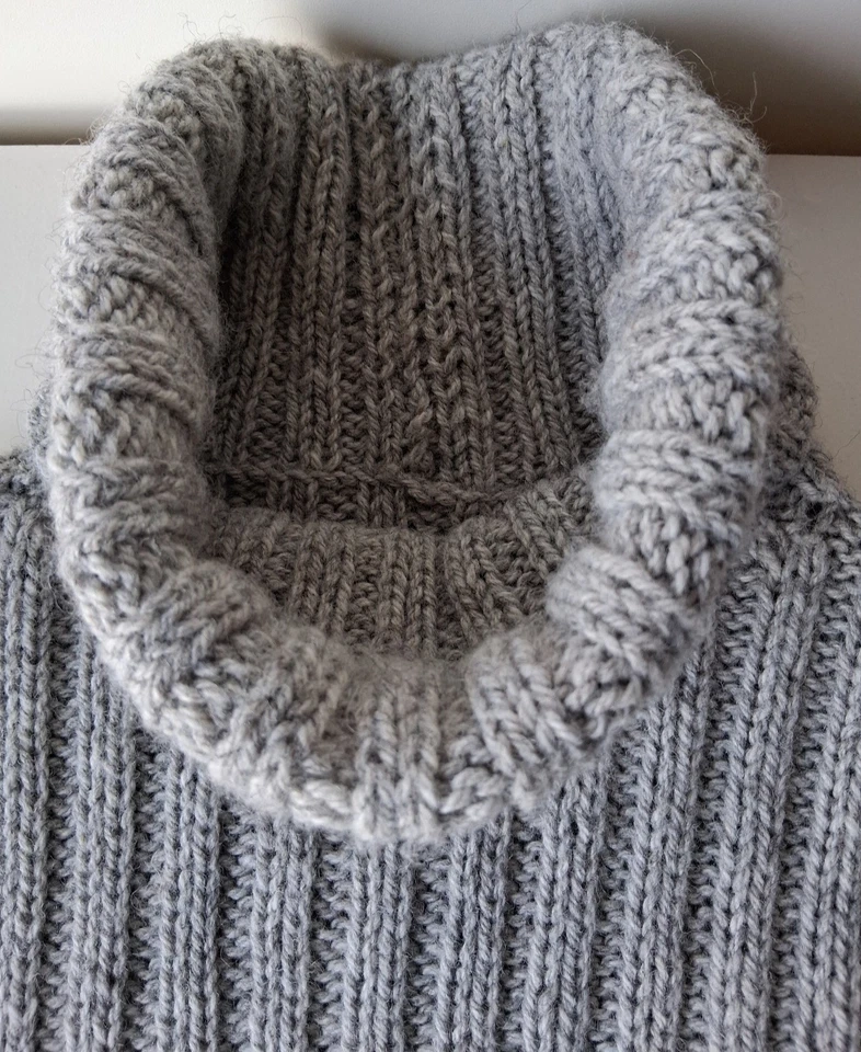 handmade * grauer Rollkragenpullover Gr. 38 * Grobstrick * ca. 70% Wollanteil - Bild 4 von 4