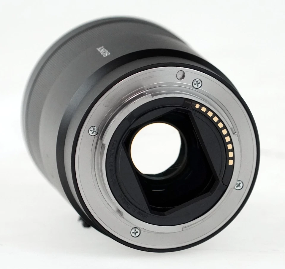 Lente intercambiable Sony Sonnar T* FE 55 mm f/1,8 ZA negra montura E