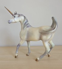 Breyer Traditional Model Horse Unicorn LAVINI...