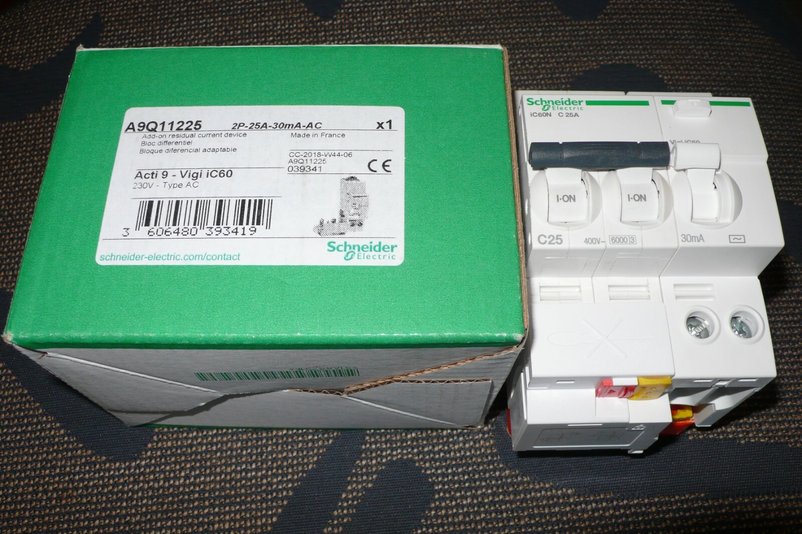 Disjoncteur Schneider A9F77225 Acti9 protection différentielle haut de gamme