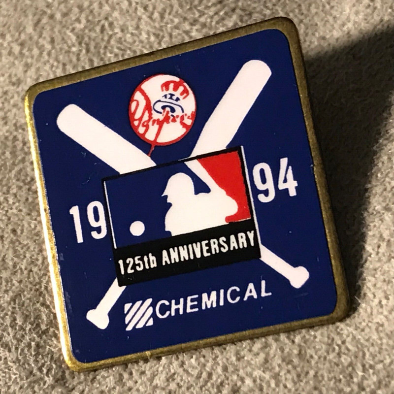 MLB New York Yankees 1994 125th Anniversary Lapel Pin