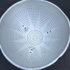 Vintage 11โ Wear-Ever Aluminum Strainer Colander #3125 USA Made Has Dent On Rim