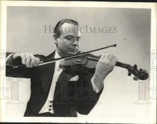 1957 Press Photo Violinist Zino Francescatti - pix22047
