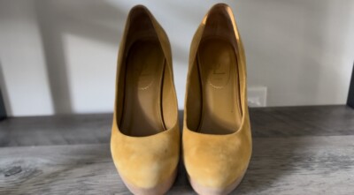 Yves Saint Laurent Rive Gauche Maryna Wedges Womens Sz 8.5 Suede EUC