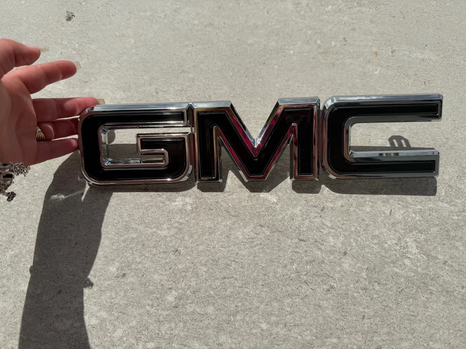 1 OEM 2007-2014 Grille Big GMC Emblem Badge for Yukon Acadia Chrome Gloss Black - Image 3 of 4