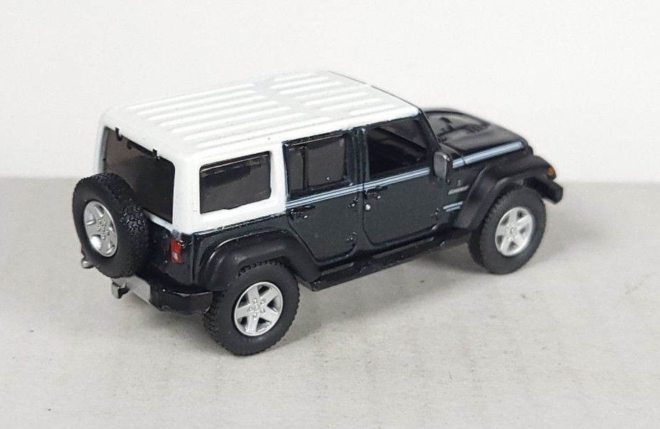 Auto World loose 2017 Jeep JK Wrangler Chief Edition rhino thumbnail 2