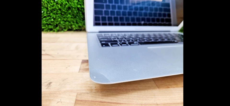 Apple MacBook Air A1466 2013 13" Intel i5-4250U 1.30GHZ 4GB RAM 128GB Mac OS X - Image 2 of 4