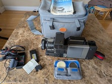 Sony CCD-V110 Video 8 Pro Camera Recorder con accessori e custodia testato funziona