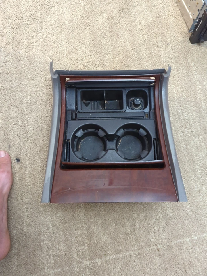 Cadillac Escalade 2003-2006 bisel inferior consola central portavasos panel ** Foto 3 de 4