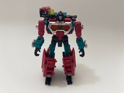 Transformers Reveal the Shield Deluxe Class Perceptor Figure