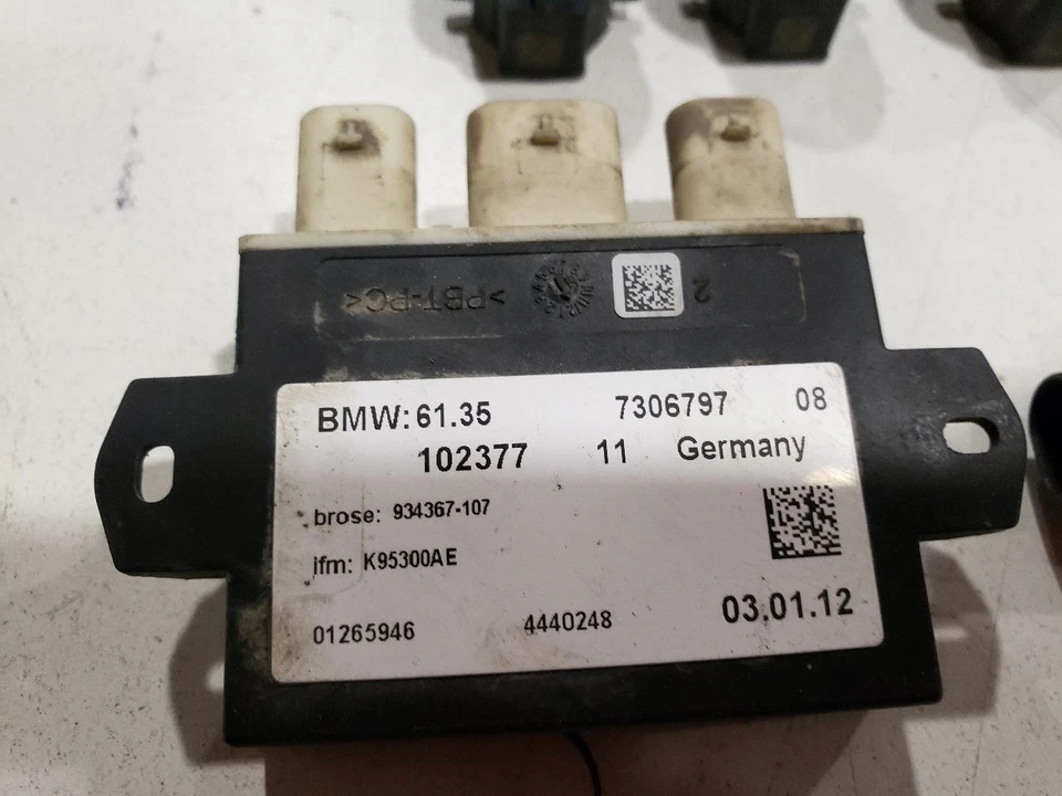 BMW 335i F30 2012 automático - Juego de sensores traseros OEM - 9261582 9220831 7306797 Foto 2 de 4