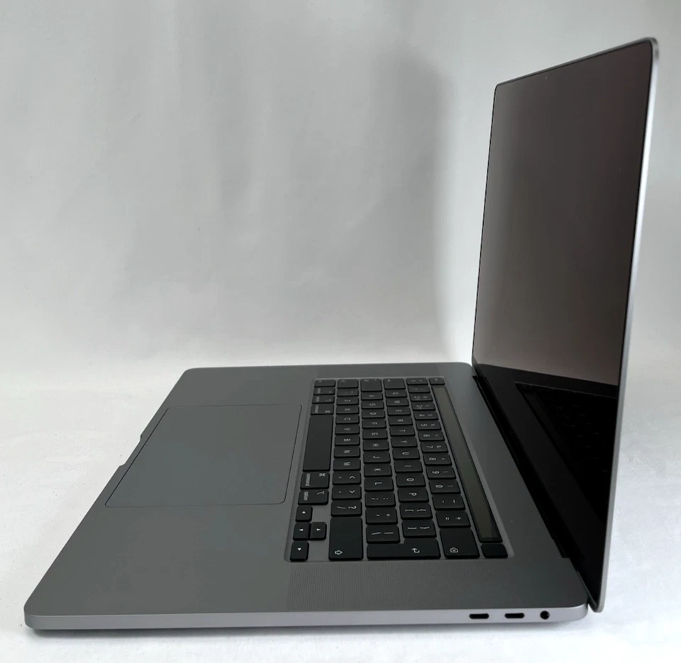 Apple MacBook Pro 16" 2019 A2141 Core i9 32GB RAM 1TB NVMe US Layout Radeon Pro - Image 4 of 4