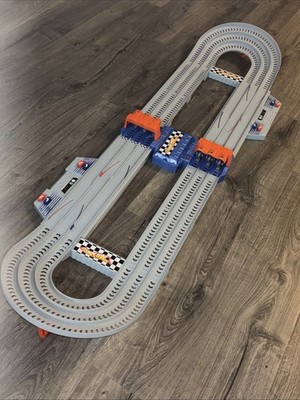 Hot Wheels Mattel Motorized 3-Lane Super Speedway Track WORKS!