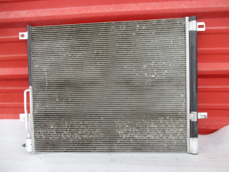 Condensador de aire acondicionado Buick Enclave 2018-2024 3,6 L OEM 84725047 OEM Foto 4 de 4