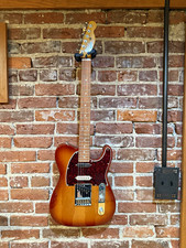 Fender Player Plus Nashville Telecaster Siena Burst con custodia morbida
