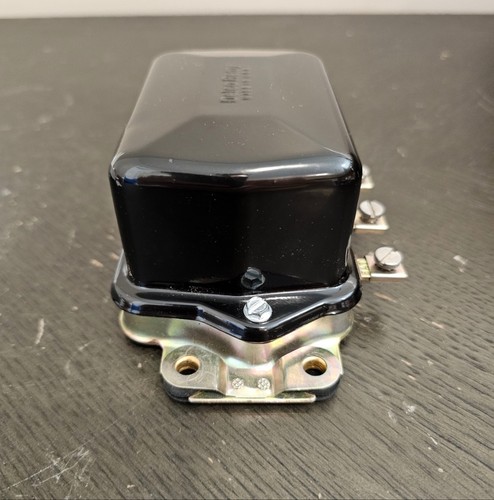 GM Genuine Parts D618 Voltage Regulator #1 - Picture 6 of 8