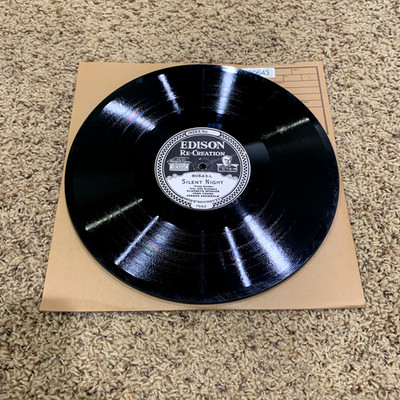 Edison Diamond Disc 80643 Silent Night Elizabeth Spencer EX Vintage Christmas
