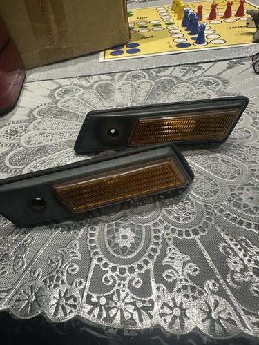 BMW E36 Facelift Seitenblinker für den Kotflügel orange