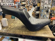 Saddleman Explorer Seat Lattice Harley Street bob Softail M8 Step FXBB/FXST 18^