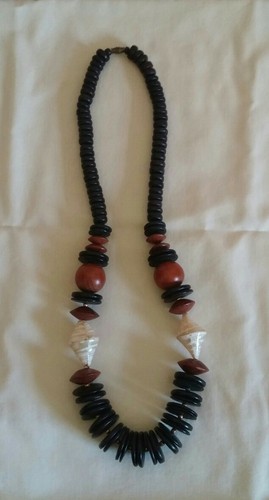 Vtg Chunky Wood Bead/ Shell Necklace/ Overall Length 24" - Picture 3 of 5