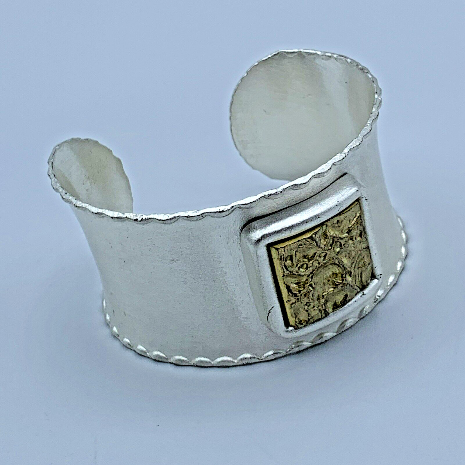 Rustic Cuff 6.75 in Silver Tone Cuff Bracelet B3-… - image 2