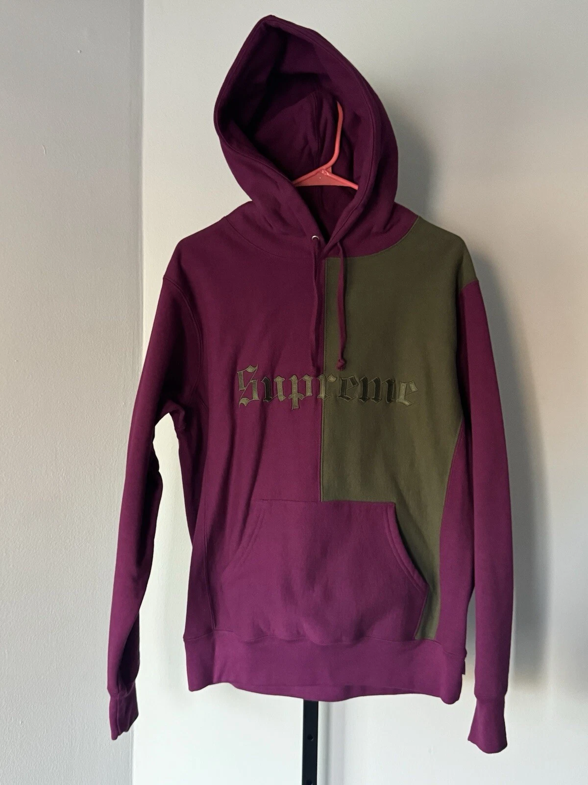 Sweat à capuche homme Supreme prune fendue ancien logo brodé anglais taille M neuf sans étiquette