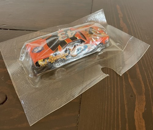 Hot Wheels PROMO - 2004 Richard Petty #43 Honey Nut Cheerios 1970 Roadrunner - Picture 2 of 4