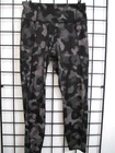 ATHLETA  ?  SIZE MEDIUM==GREEN CAMOUFLAGE / YOGA / EXERCISE LEGGINGS