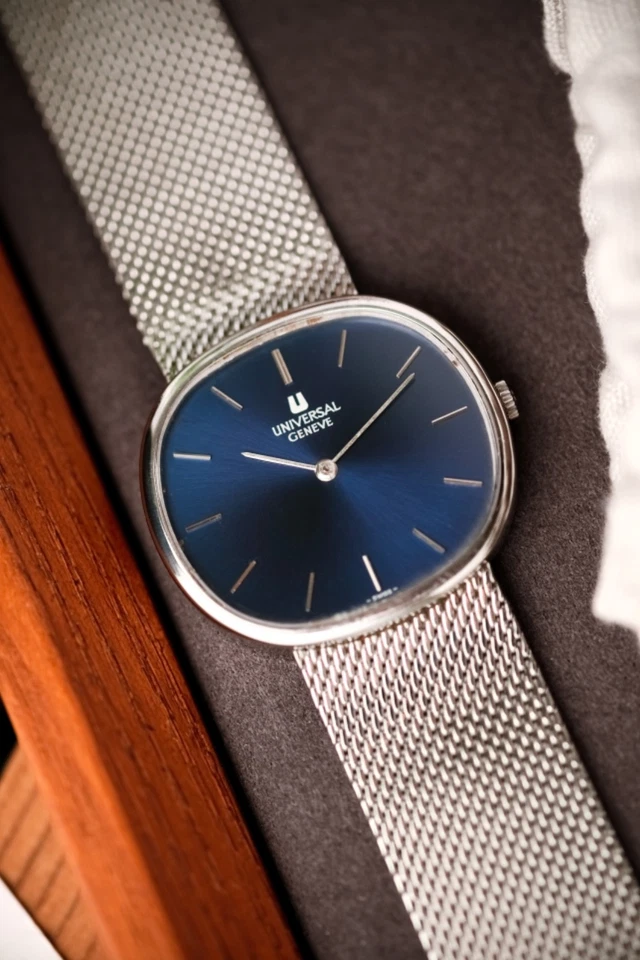 Universal Geneve Horizontal Ellipse Ref. 842125 hand-wound blue dial - Immagine 4 di 4