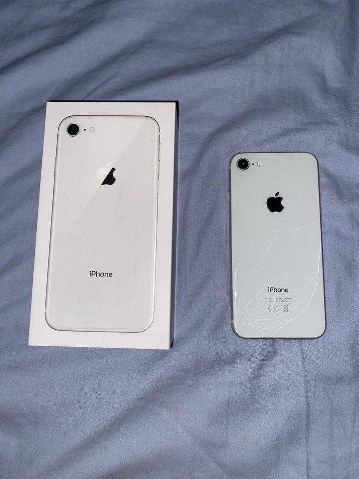 Apple iPhone 8 - 64GB - Argento (Sbloccato) - Immagine 2 di 2