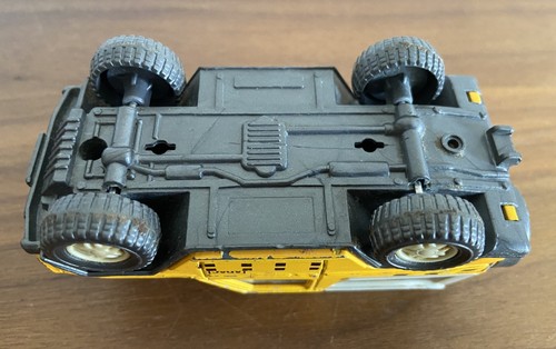 Mercedes Benz G Class SWB SOS Emergency Vehicle 1:43 - ADAC - in Yellow - Picture 14 of 14
