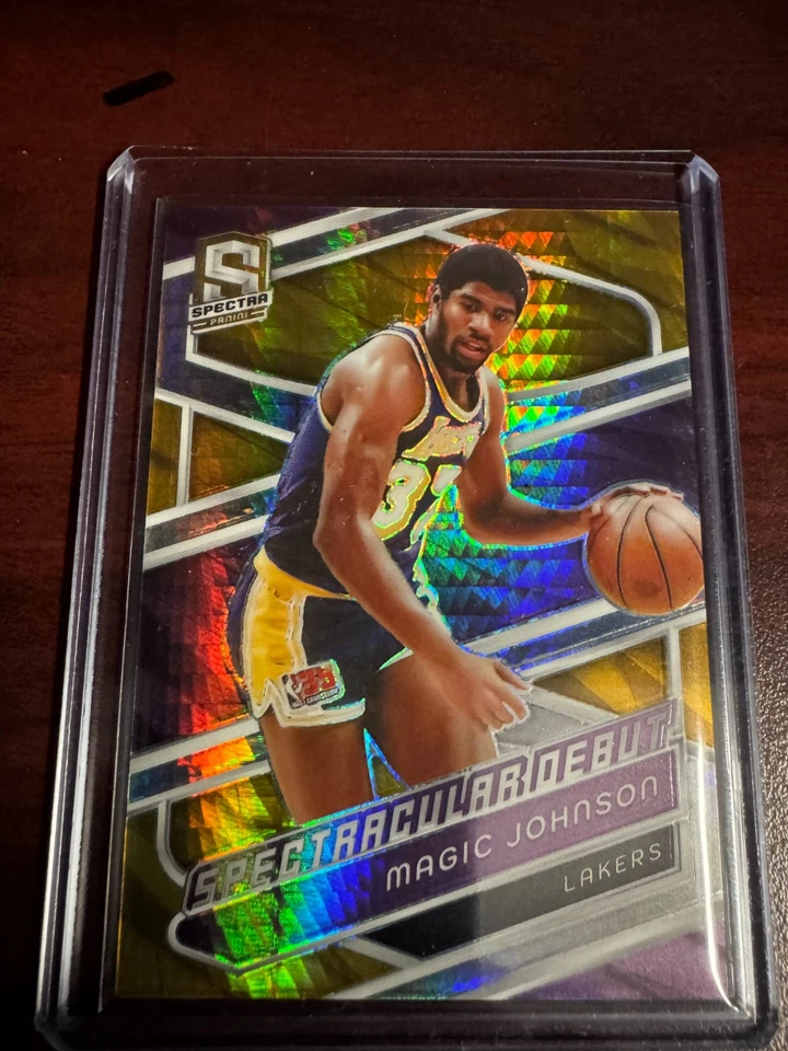 2023 - 24 帕尼尼 Spectra - 壮观首演魔术师约翰逊 #177 金 Prizm /10 — 第 3/4 张图片