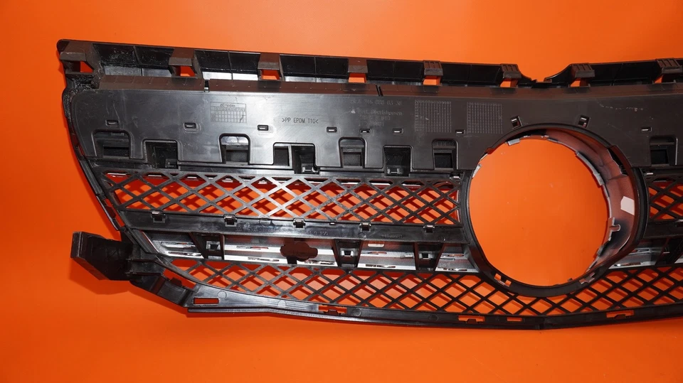 MERCEDES BENZ B250 B 级格栅 2015 2016 A246 888 0260 原始设备制造商 — 第 3/4 张图片