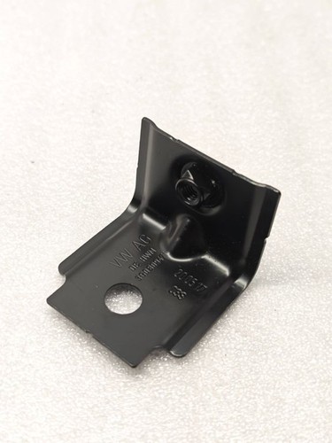 Volkswagen PASSAT B8 2017 Halterung Kotflügel 3G0809471 RWL19643