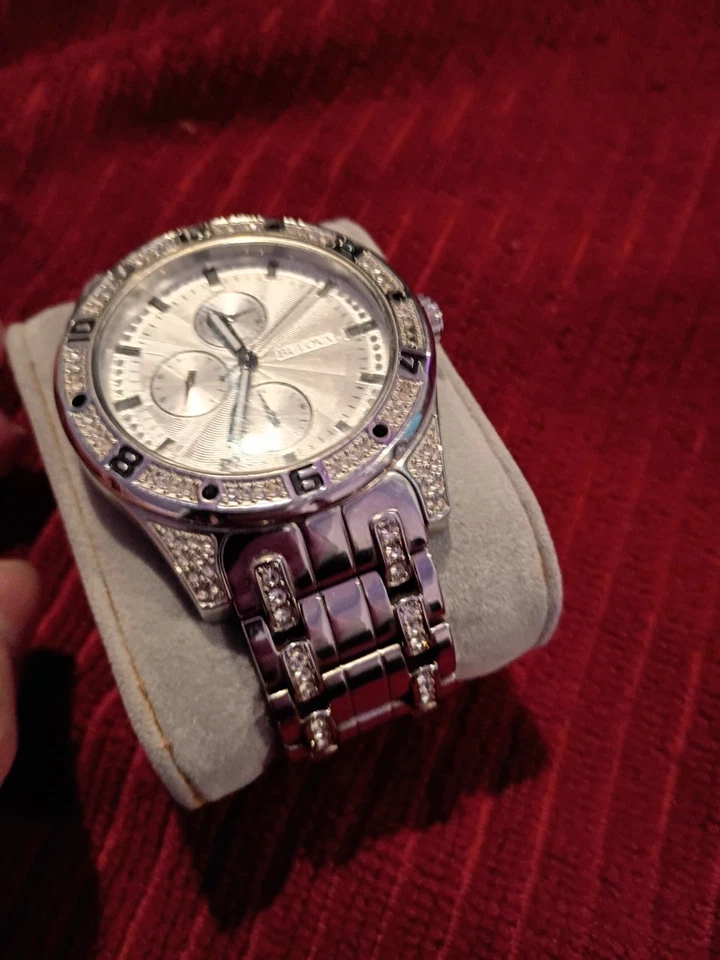 Bulova c8331137 ligeramente usado a la venta Foto 4 de 4
