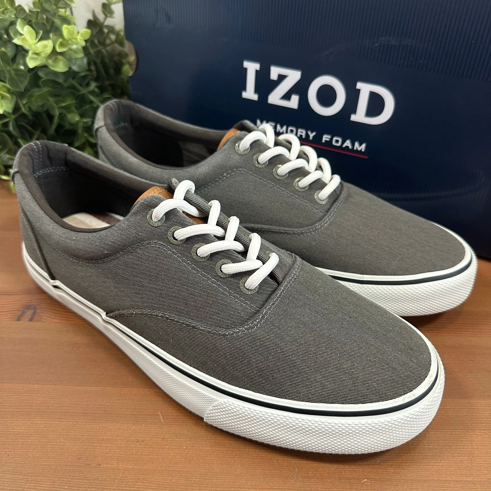 Izod Men's Rangley Canvas Memory Foam Lace Up Shoes Size 11