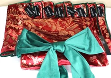 Robert Stanley Home Collection Table Runner and Placemats Floral Red Green Gold