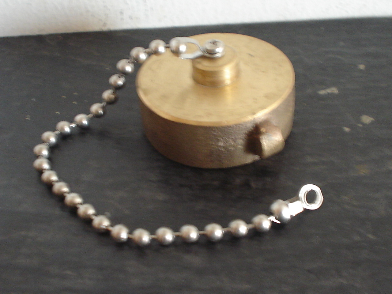 1-1/2" NH / NST Fire Hose Hydrant Solid Brass Cap with 9" Chain. 1.5".