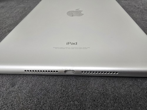 Apple iPad 6th Generation 9.7" (A1893) Wi-Fi Only 32GB - Silver, Touch ID iOS 17 - Afbeelding 6 van 11
