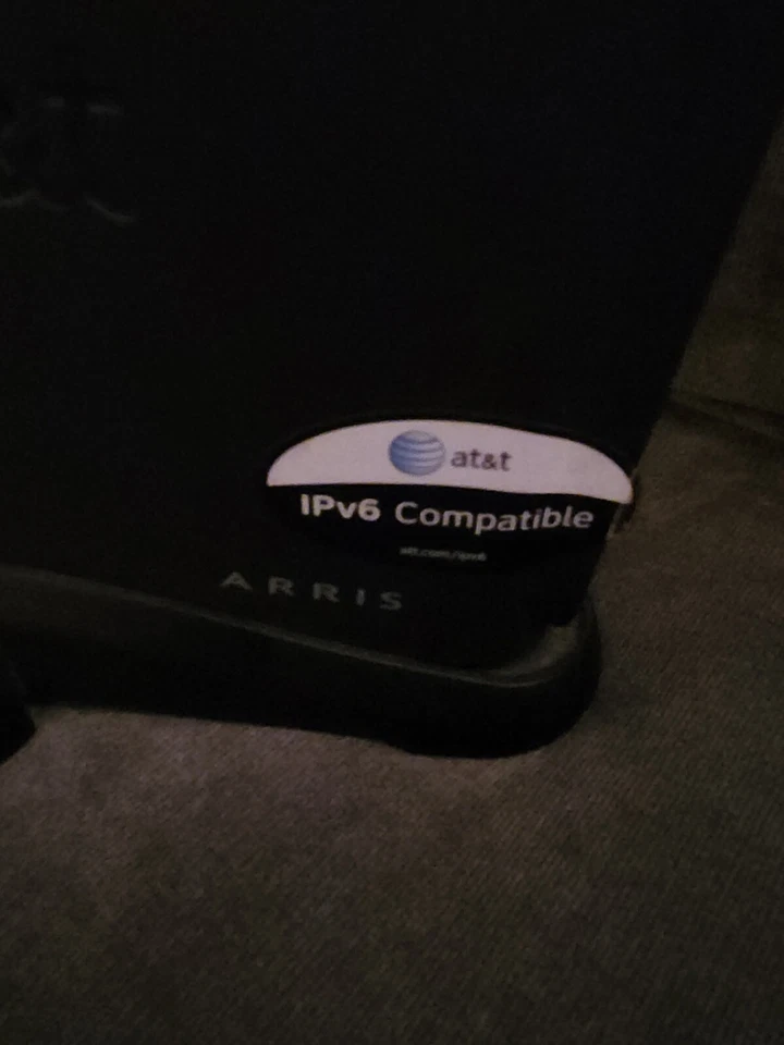 Router módem WiFi de banda ancha AT&T Arris NVG510 con adaptador Foto 3 de 4