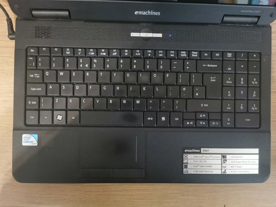Emachines E527 15.6" Laptop Intel Celeron 2.00GHz 4GB RAM 250GB HDD & Charger - Image 2 of 4