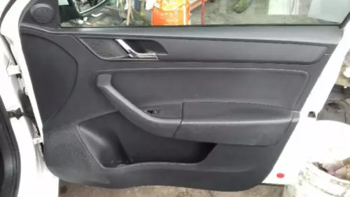 5J0035161E System Audio / Radio/CD für SKODA Rapid ( Nh ) Active 2013 2242349 - Bild 7 von 10