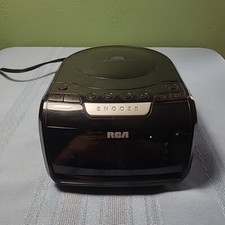 RCA RP5605-A CD AM FM ALARM CLOCK LED DISPLAY RADIO WORKS Classic