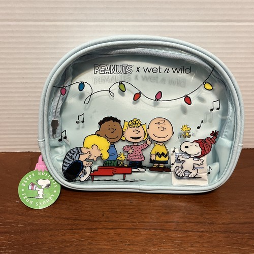 Borsa trucco Peanuts x Wet n Wild Happy Holidays Snoopy Natale Limited 2022 - Foto 2 di 5